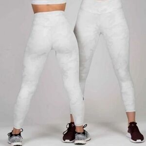 P'tula white stealth Camouflage Leggings